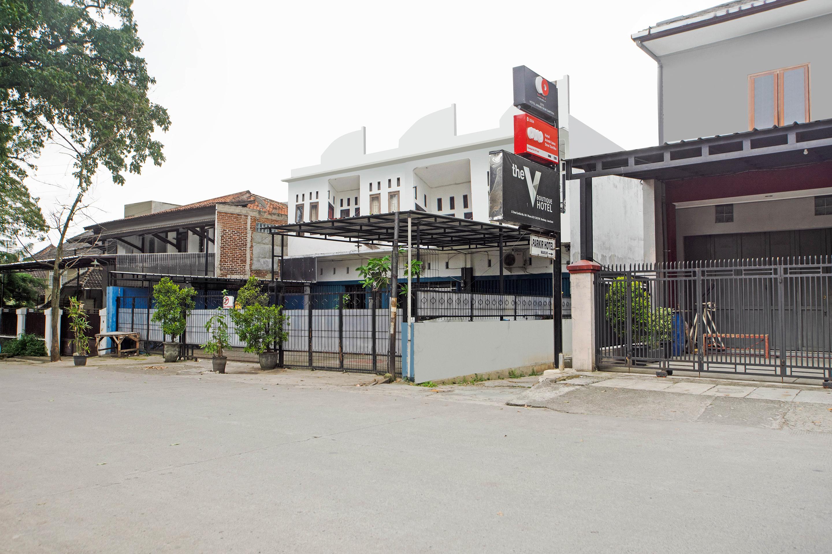 Reddoorz @ Hotel Arimbi Dewi Sartika Baru Bandung Eksteriør billede